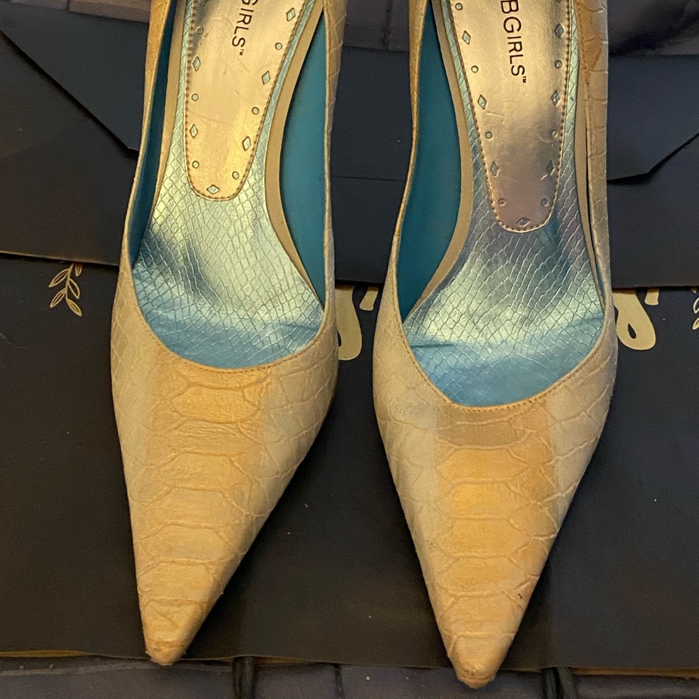 BCBgirls size 10 blue and gold heels.